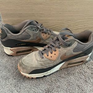 Nike Air Max - Women’s 8.5